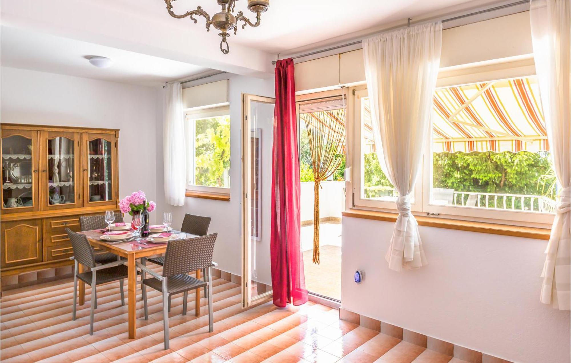 Nice Apartment In Tucepi With Wifi Exteriör bild